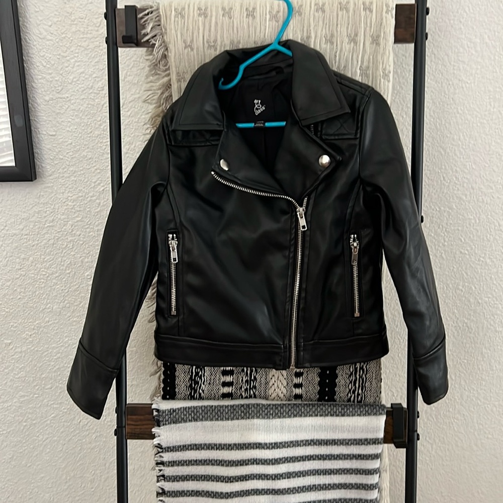 Girls size XS 4/5 Art class leather jacket